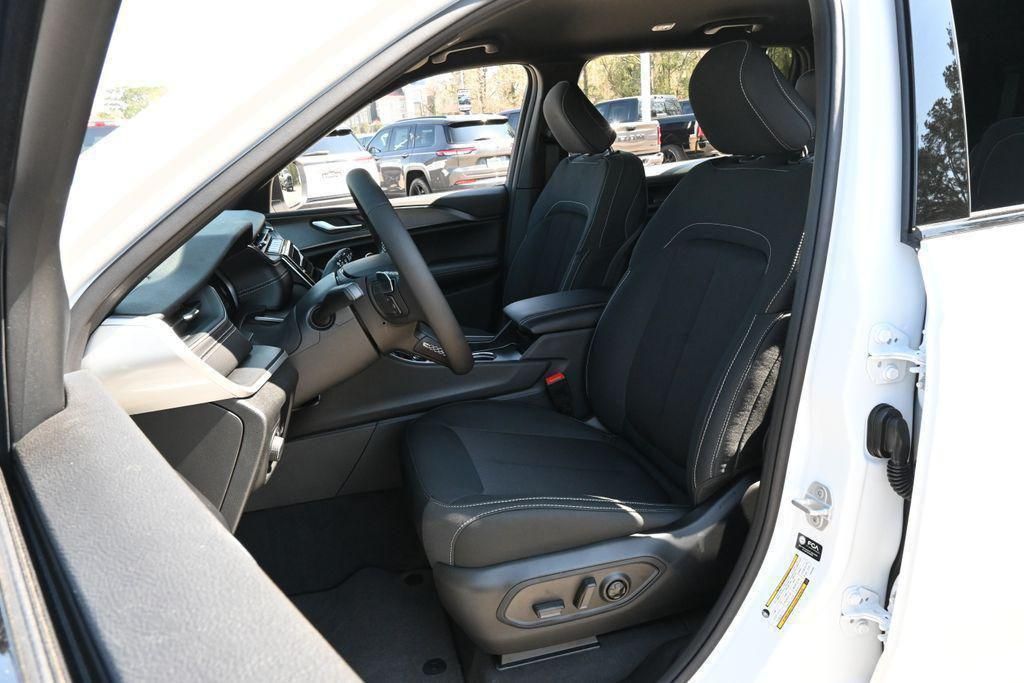 2026 Jeep Grand Cherokee L Laredo White at Victoria Chrysler Dodge Jeep Ram