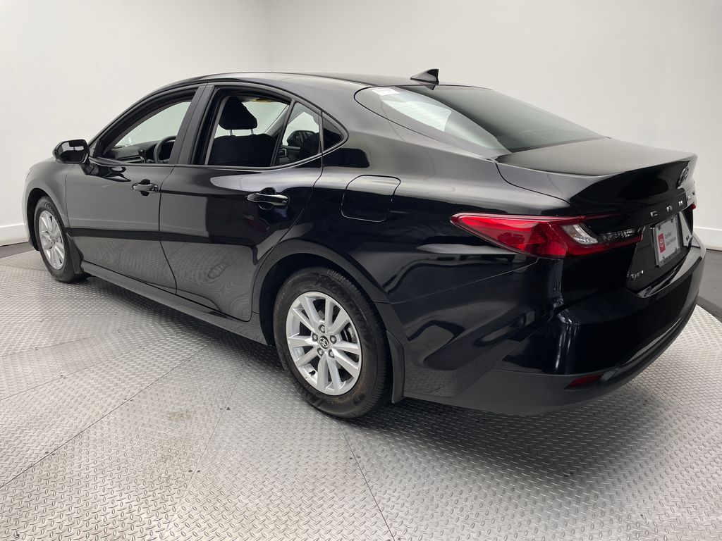 2025 Toyota Camry LE 7