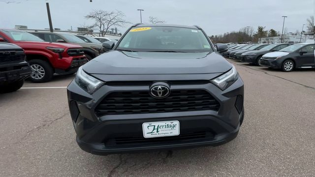 View vehicle photo 7