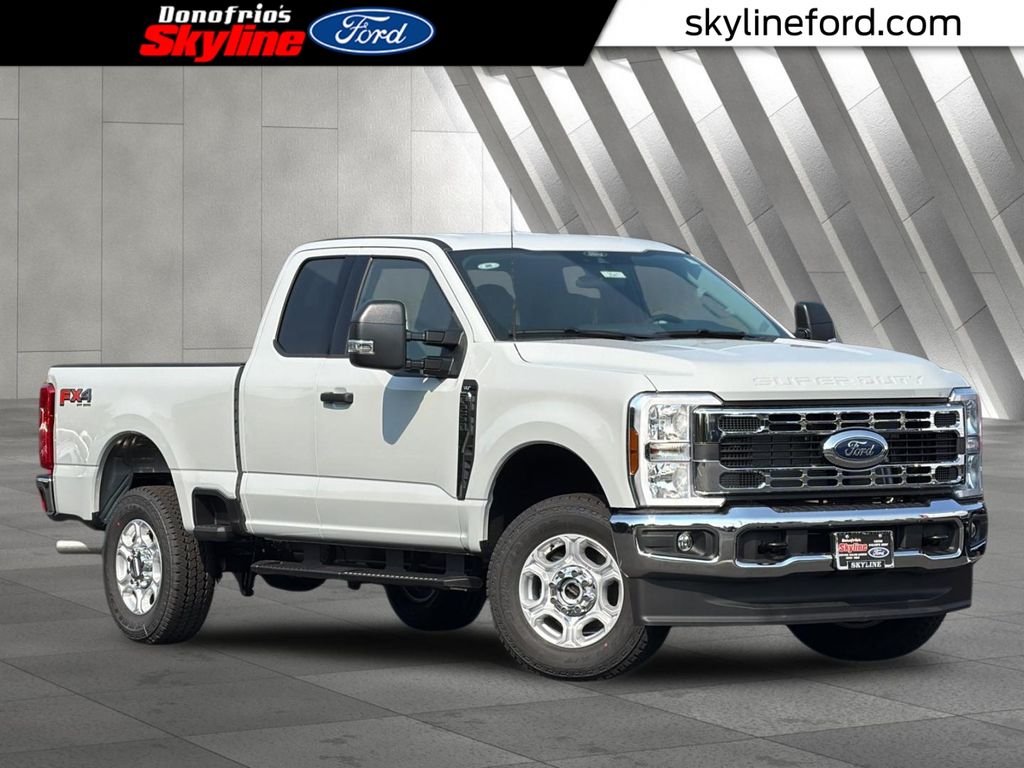 Avalanche 2026 Ford F-250 Super Duty Pickup Truck Four-Wheel Drive Automatic
