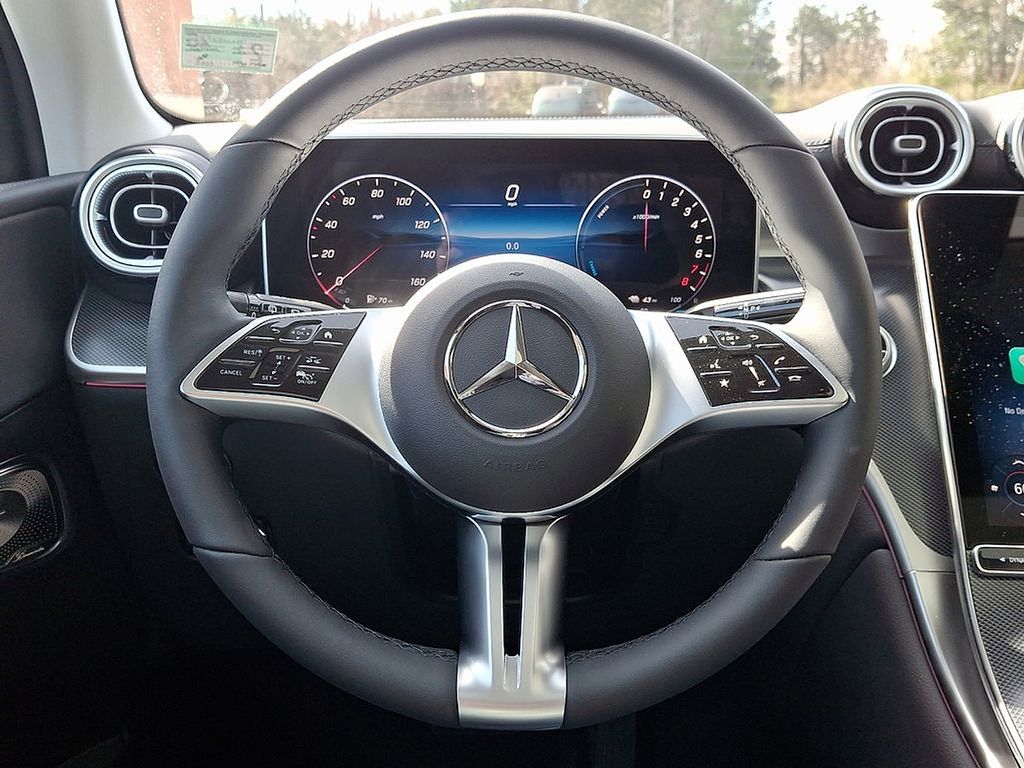 Thumbnail: 2025 Mercedes-Benz GLC - 16