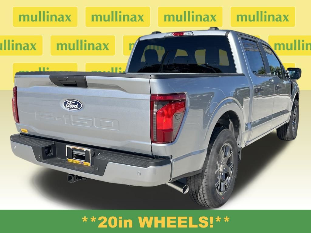 View vehicle photo 4