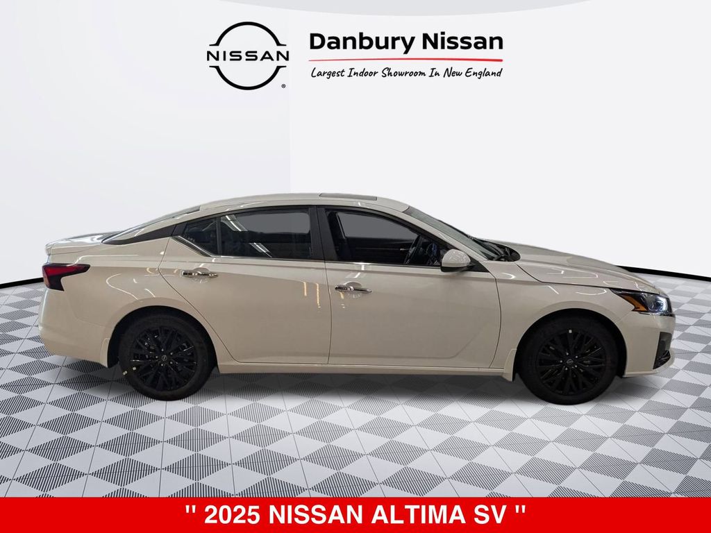 2025 Nissan Altima