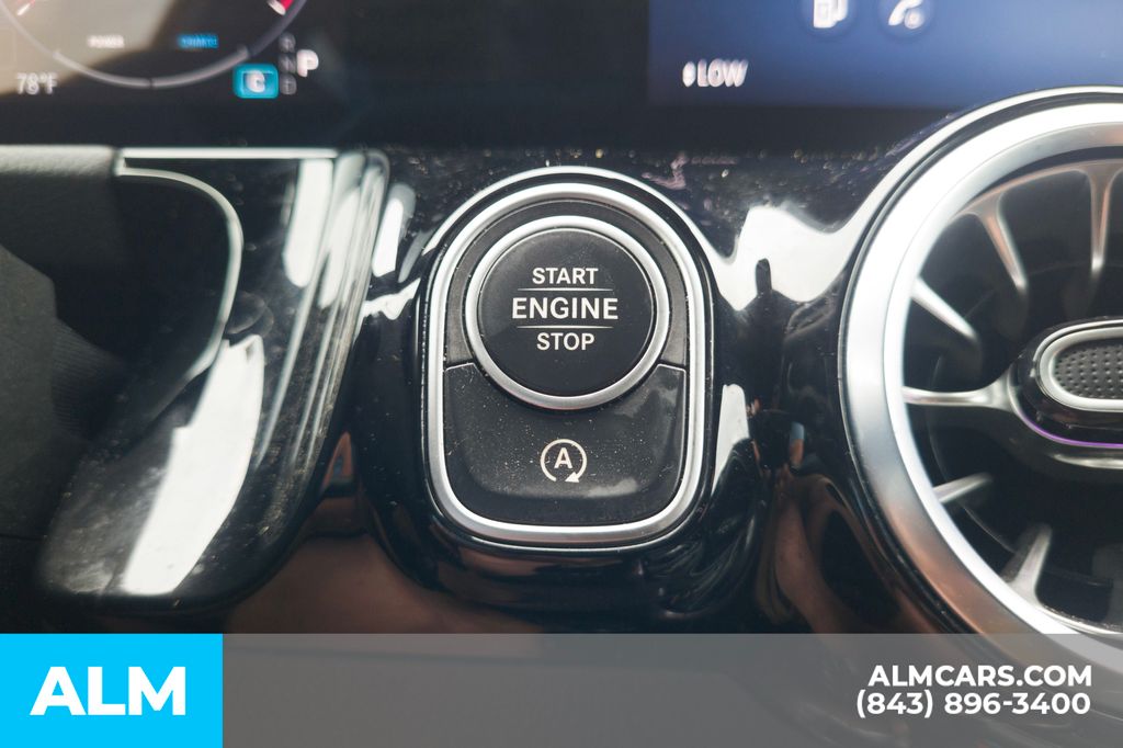 Used 2025 White Mercedes-Benz GLA 250 image 30