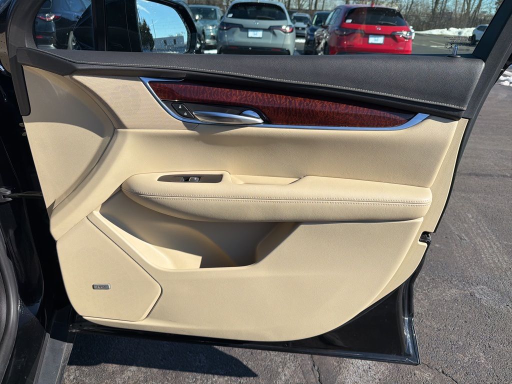 Thumbnail: 2019 Cadillac XT5 - 27