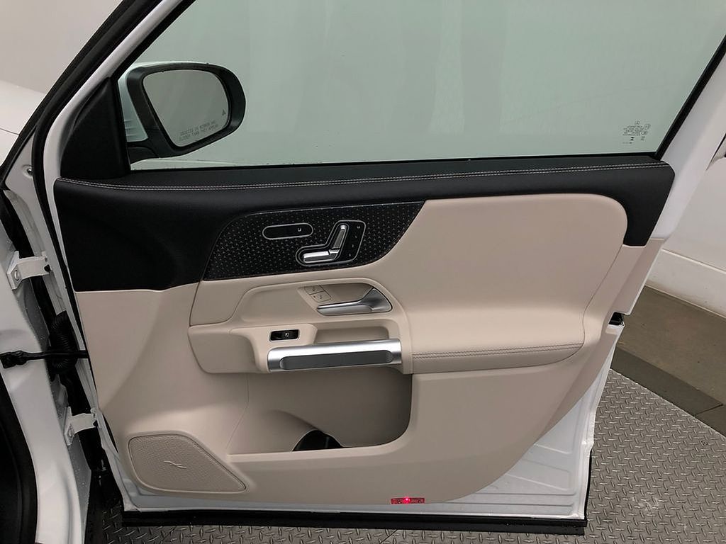 2024 Mercedes-Benz GLB 250 15