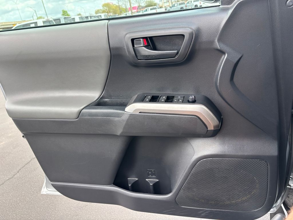 Used Car 2022 Toyota Tacoma  Sr5 For Sale Under $40,000 In Austin, Texas