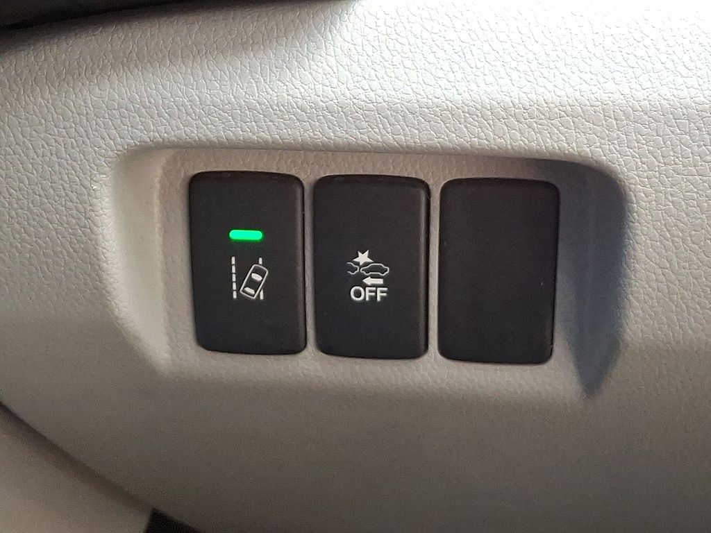 Thumbnail: 2020 Acura ILX - 23