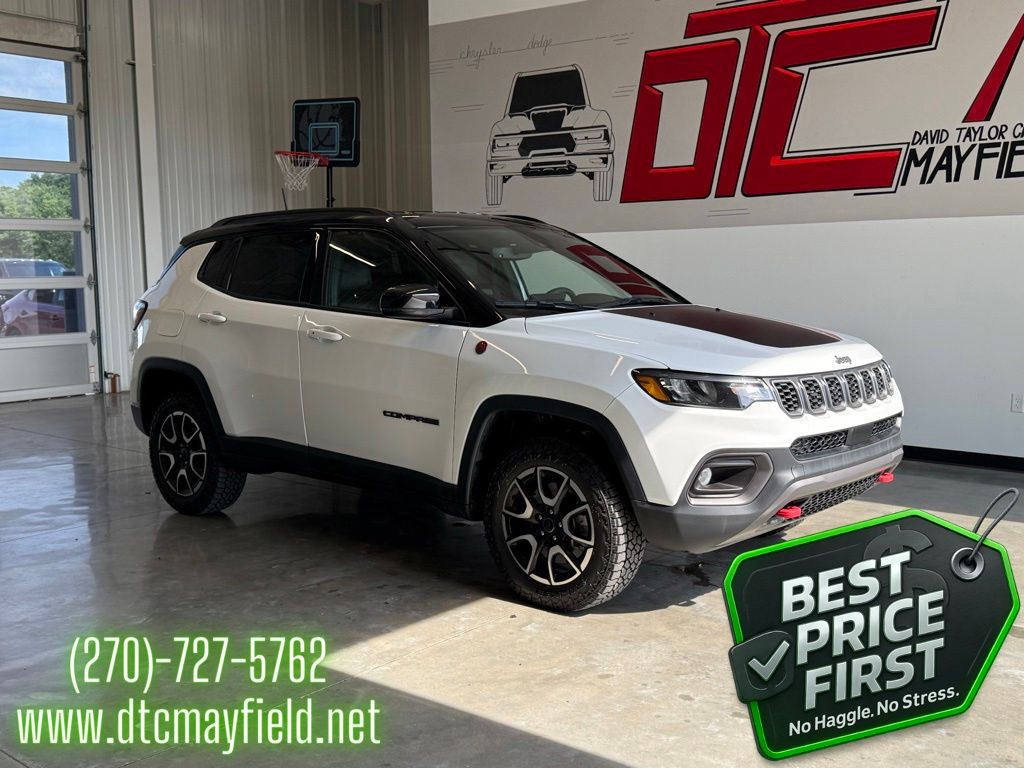 Bright White Clearcoat 2025 Jeep Compass Trailhawk 4WD SUV / Crossover Four-Wheel Drive 8-Speed Automatic