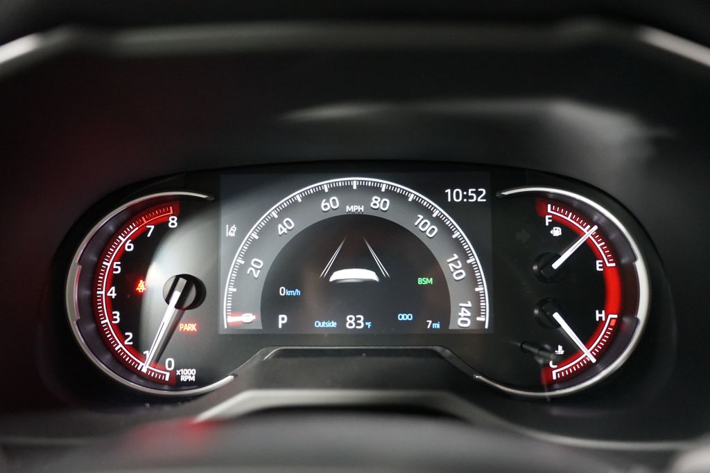 2025 Toyota RAV4 XLE 15