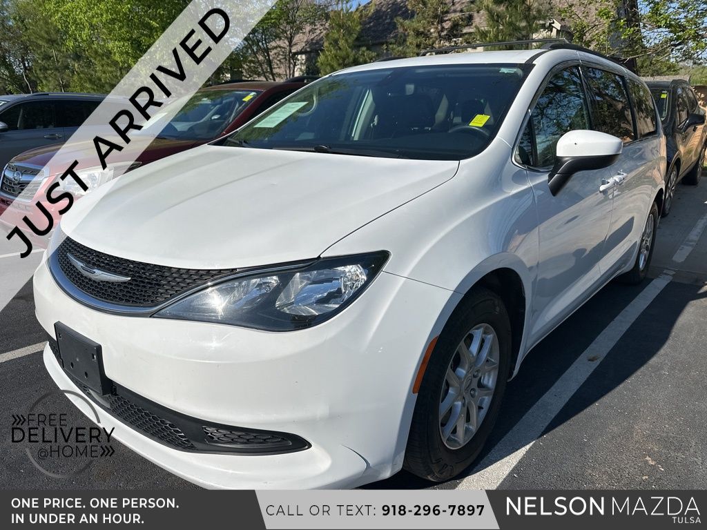 Bright White Clearcoat 2021 Chrysler Voyager LXi FWD Minivan Front-Wheel Drive 9-Speed Automatic