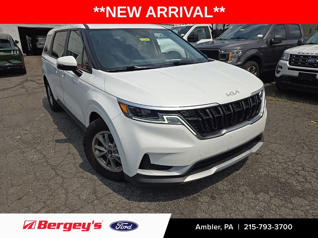 Snow White Pearl 2024 Kia Carnival Minivan Front-Wheel Drive 8-Speed Automatic
