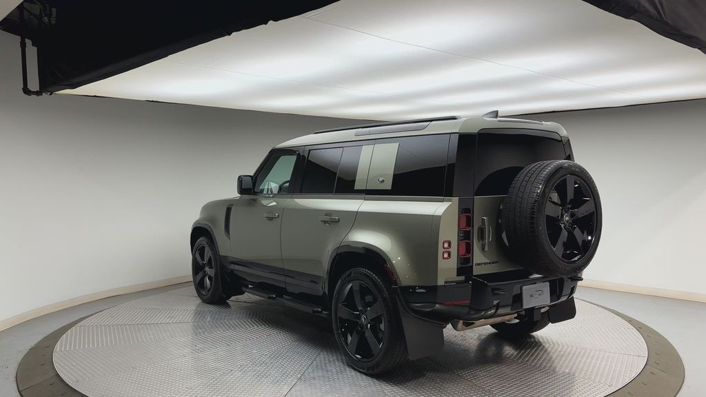 Thumbnail: 2024 Land Rover Defender - 4