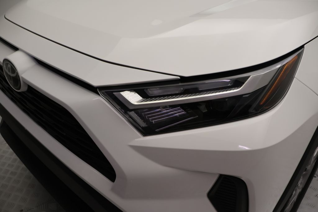 Thumbnail: 2025 Toyota RAV4 - 3