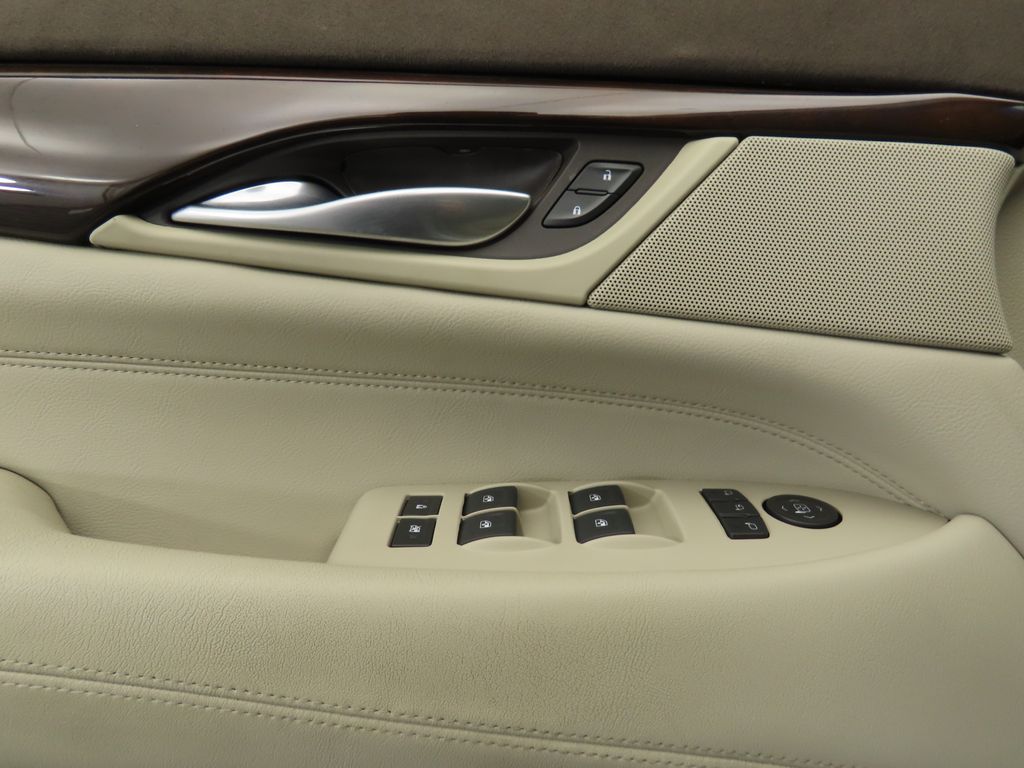 2017 Cadillac Escalade Luxury 24