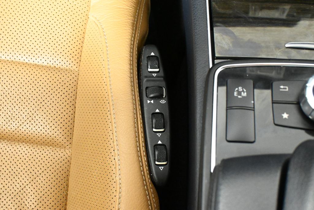 2017 Mercedes-Benz E-Class E 400 25