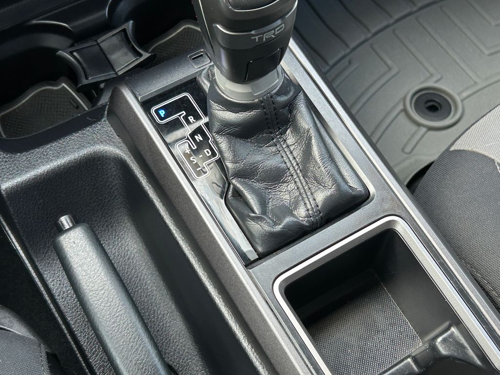 Thumbnail: 2020 Toyota Tacoma - 28