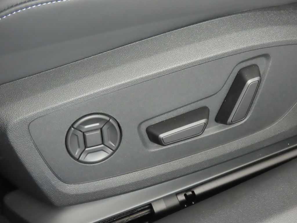 Thumbnail: 2025 Audi A5 - 31