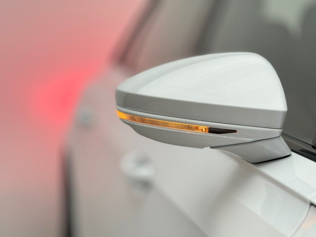 Thumbnail: 2025 Audi A8 - 3