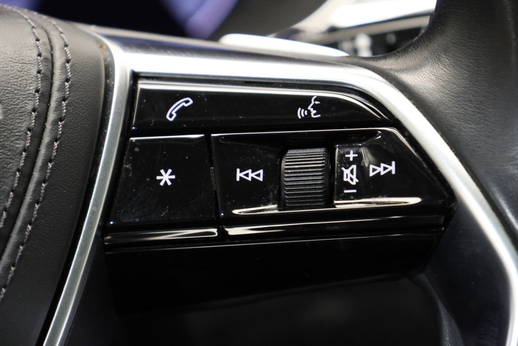 Thumbnail: 2019 Audi A8 - 22