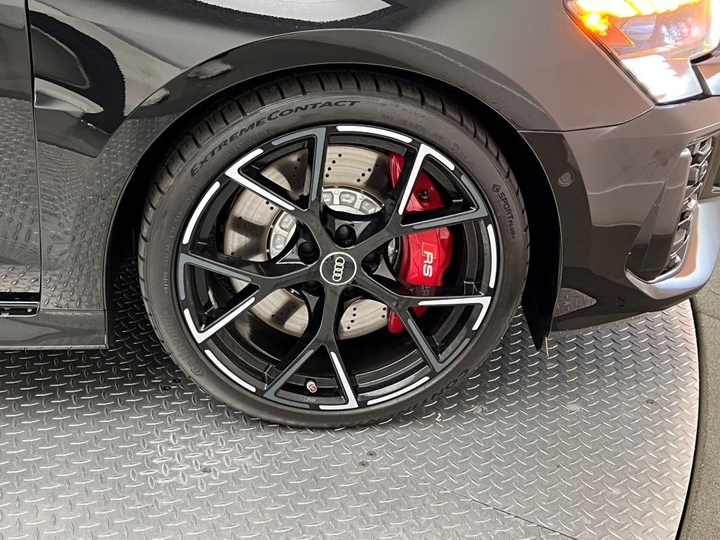 Thumbnail: 2022 Audi RS 3 - 10