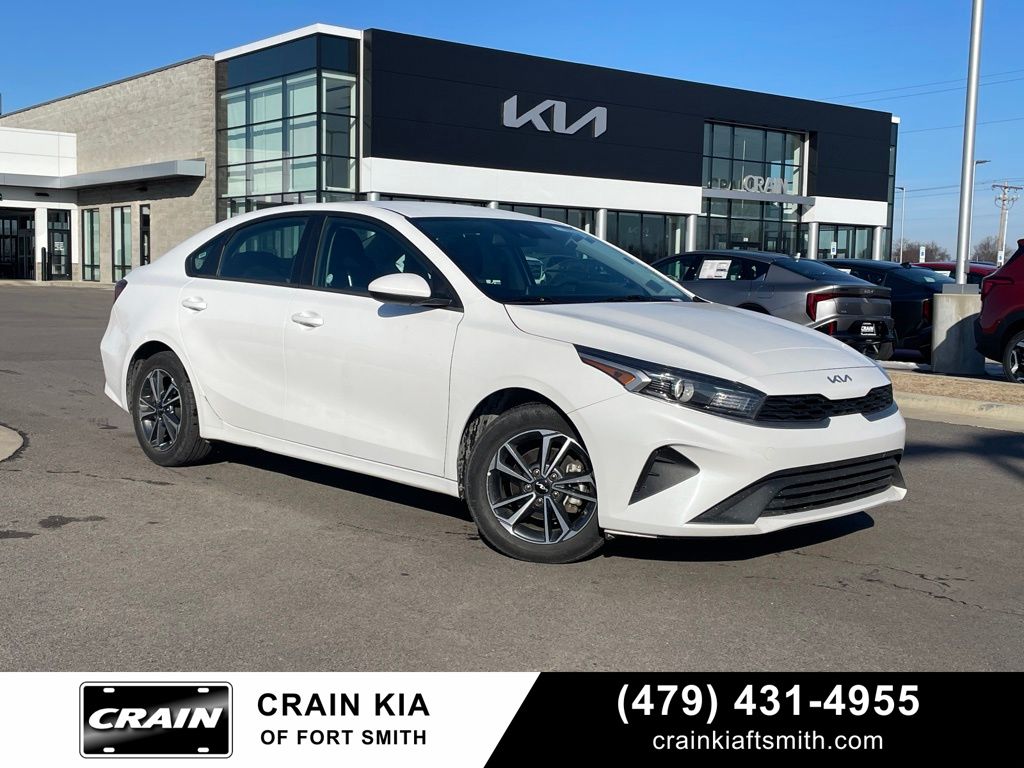 2024 Kia Forte LXS FWD