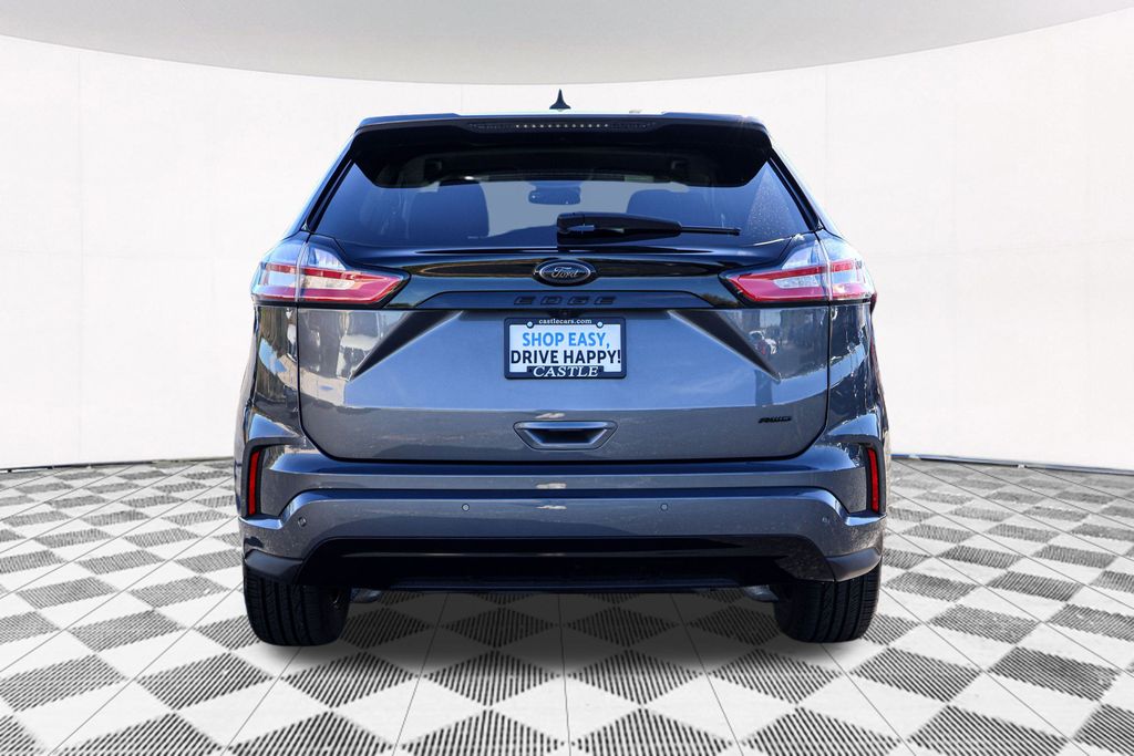 2022 Ford Edge SE 9