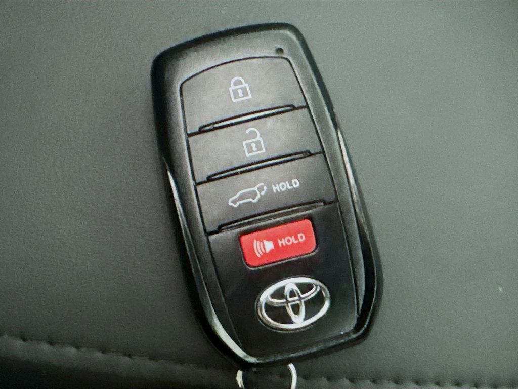 Used Car 2024 Toyota Corolla Cross  Xle For Sale Under $30,000 In Austin, Texas