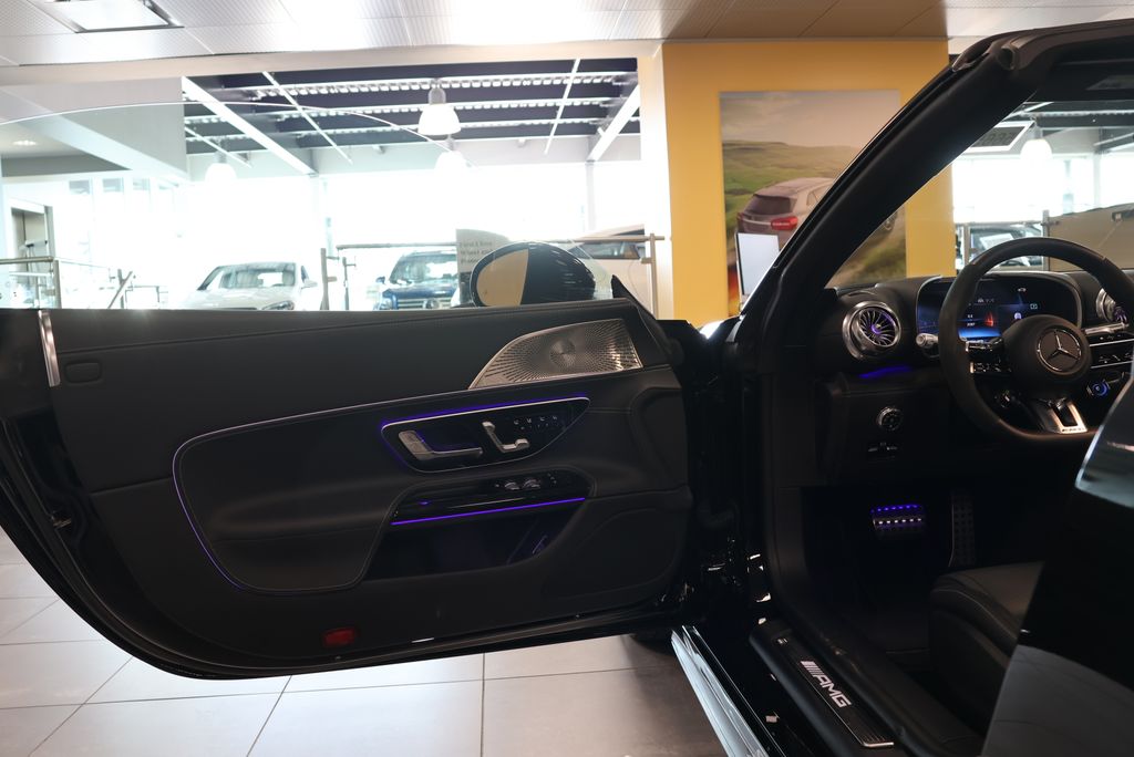 Thumbnail: 2022 Mercedes-Benz SL-Class - 30