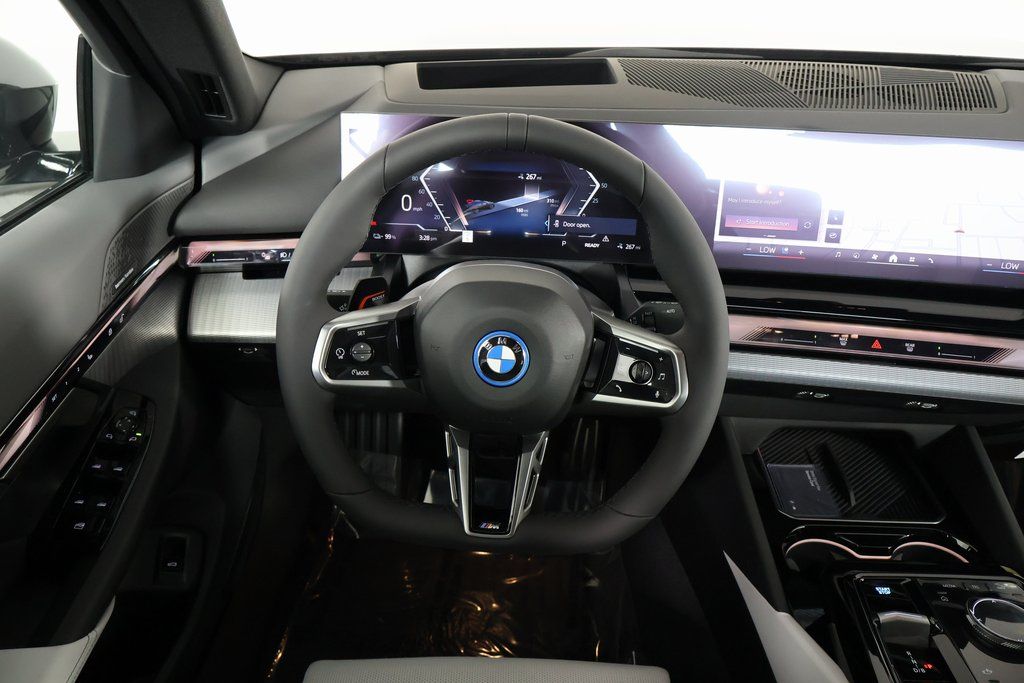 Thumbnail: 2026 BMW i5 - 3