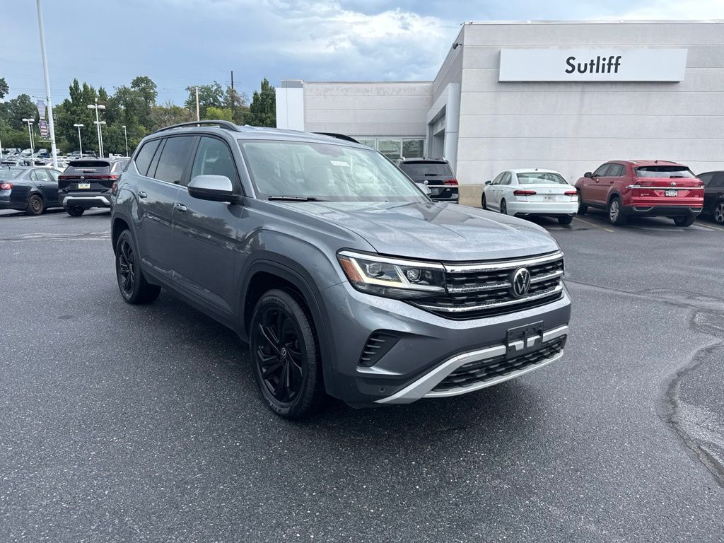 2023 Volkswagen Atlas 2.0T SE w/Technology Gray at Subaru and VW of Moon Township