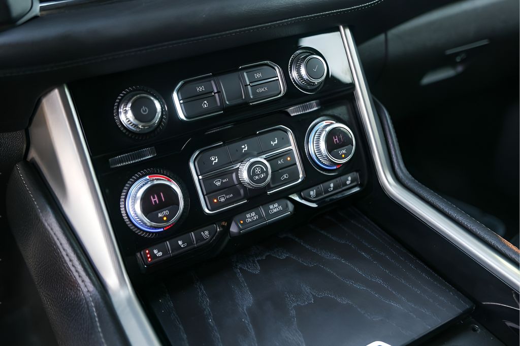 Used Car 2022 Gmc Yukon Xl  Denali For Sale Under $60,000 In Austin, Texas