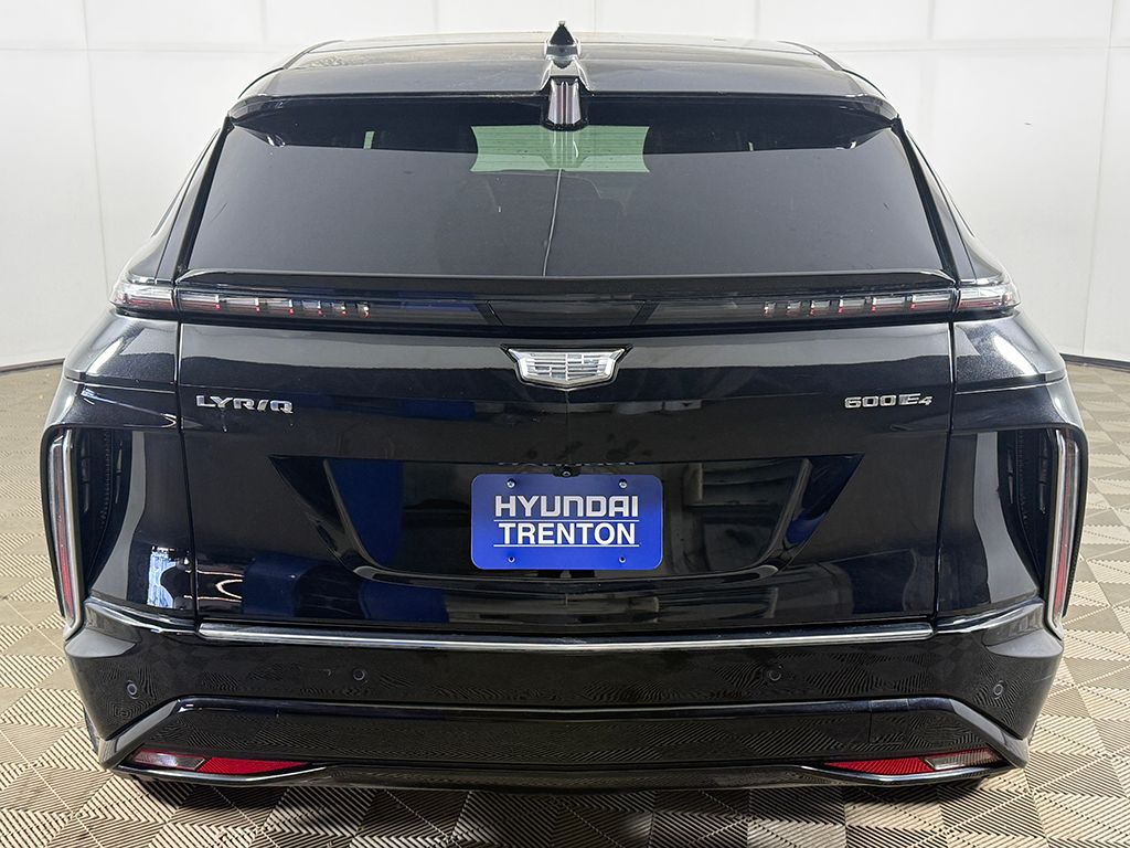 Used 2024 Black Cadillac Luxury image 14