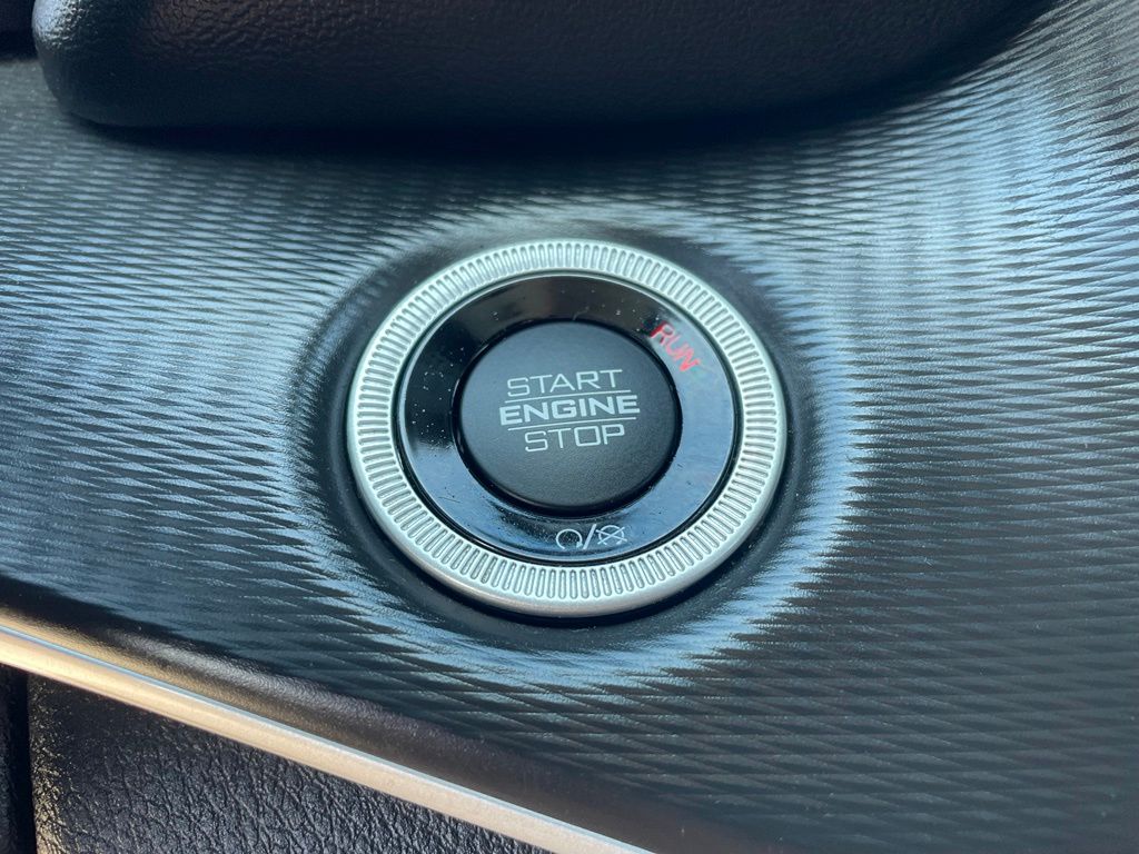 JeepGrand Cherokee8