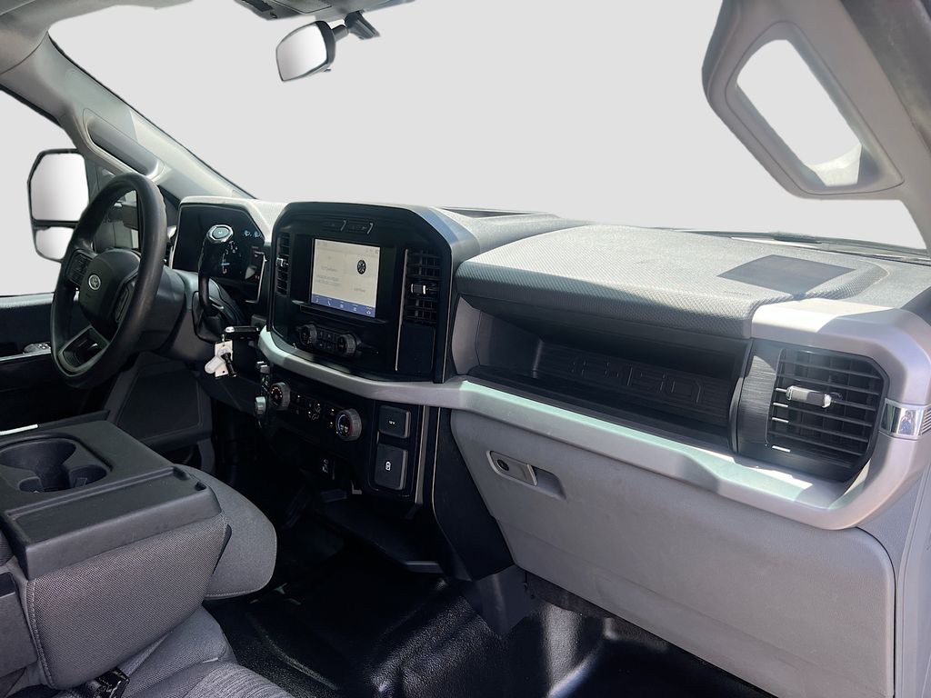 Used 2023 White Ford XL image 27