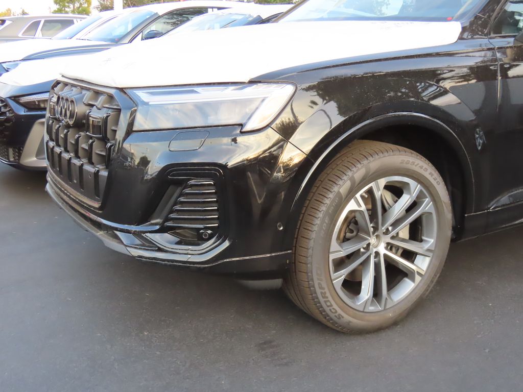 Thumbnail: 2025 Audi Q7 - 2
