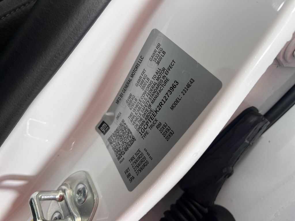 Thumbnail: 2024 Chevrolet Colorado - 20