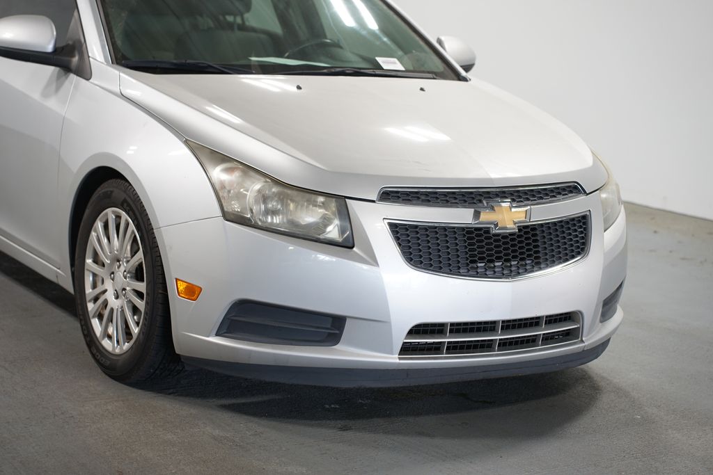 Thumbnail: 2012 Chevrolet Cruze - 4