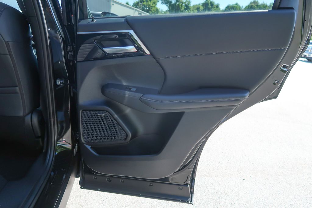 2026 Mitsubishi Outlander LE 2.5 S-AWC