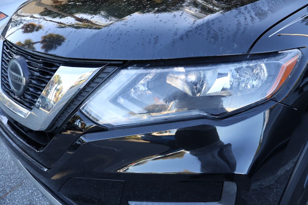 Thumbnail: 2019 Nissan Rogue - 3