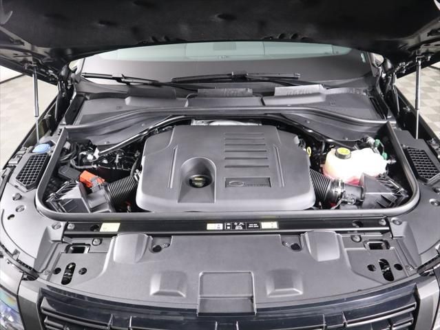 Thumbnail: 2025 Land Rover Range Rover - 30