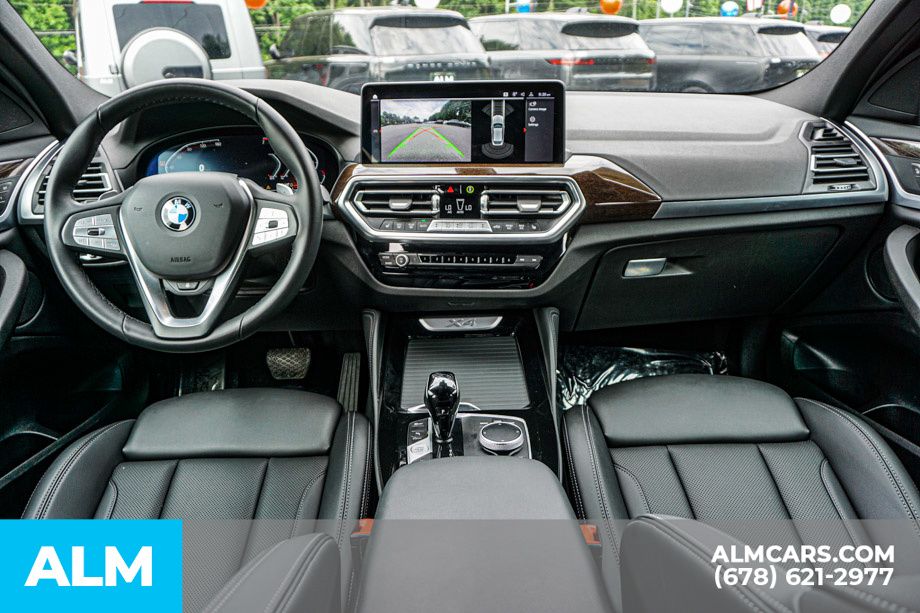 Used 2025 Black BMW xDrive30i image 27