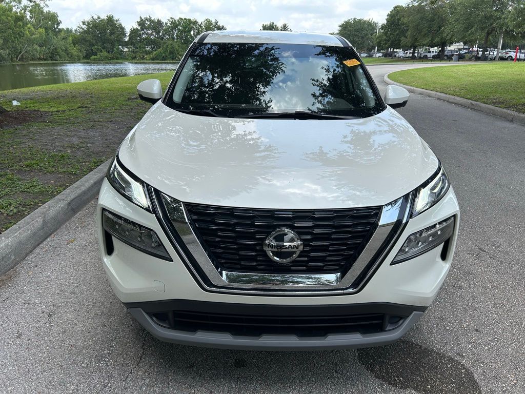 2021 Nissan Rogue SV 8