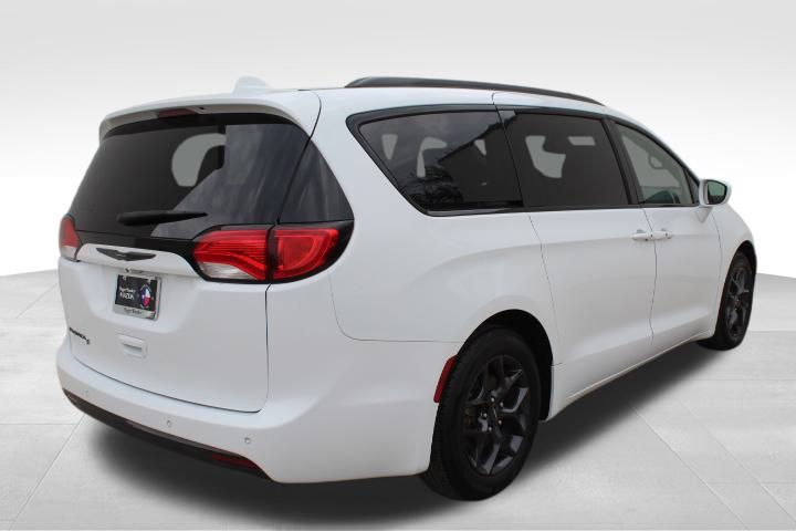 Used Car 2018 Chrysler Pacifica  Touring L Plus For Sale Under $15,000 In Georgetown, Texas