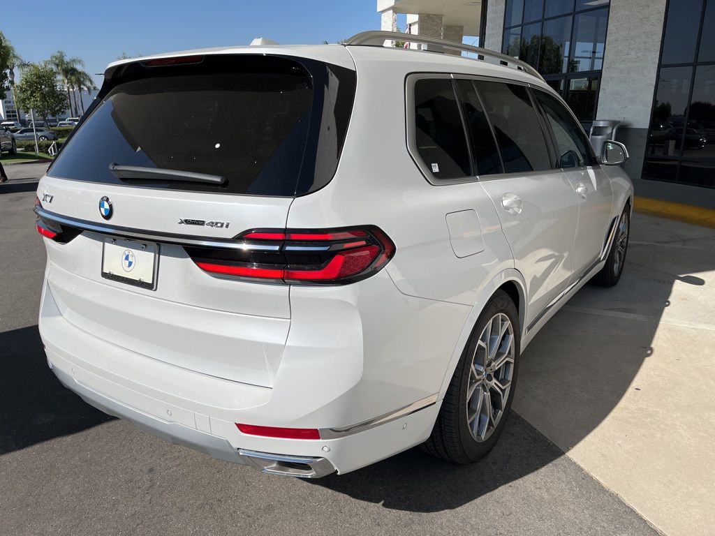 2025 BMW X7 xDrive40i 4