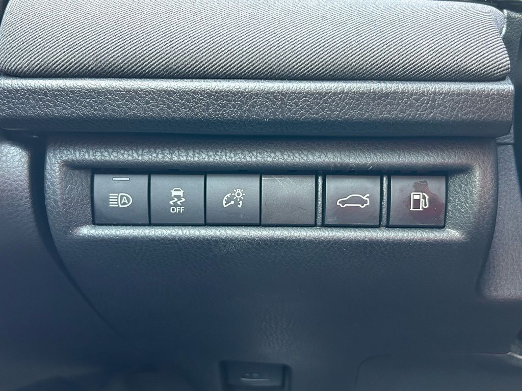 Thumbnail: 2025 Toyota Camry - 21