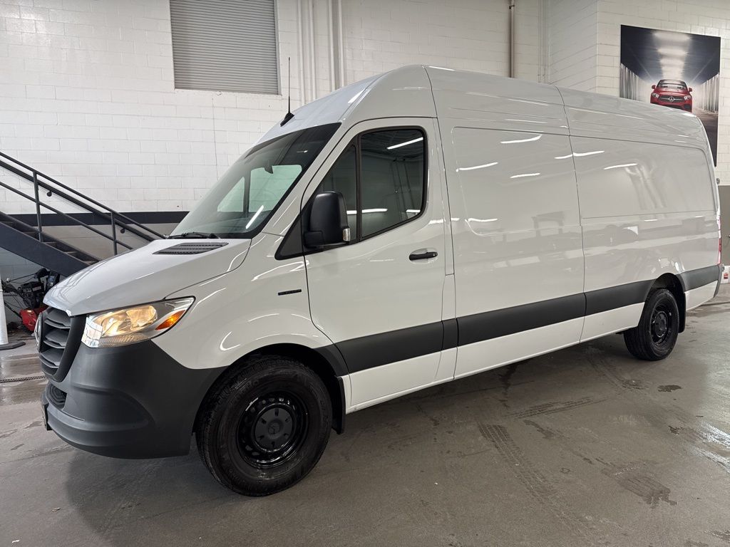 2024 Mercedes-Benz eSprinter 2500 170 High Roof Cargo HO RWD