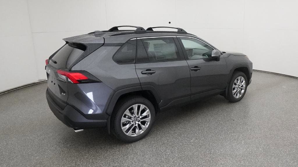 Thumbnail: 2025 Toyota RAV4 - 23