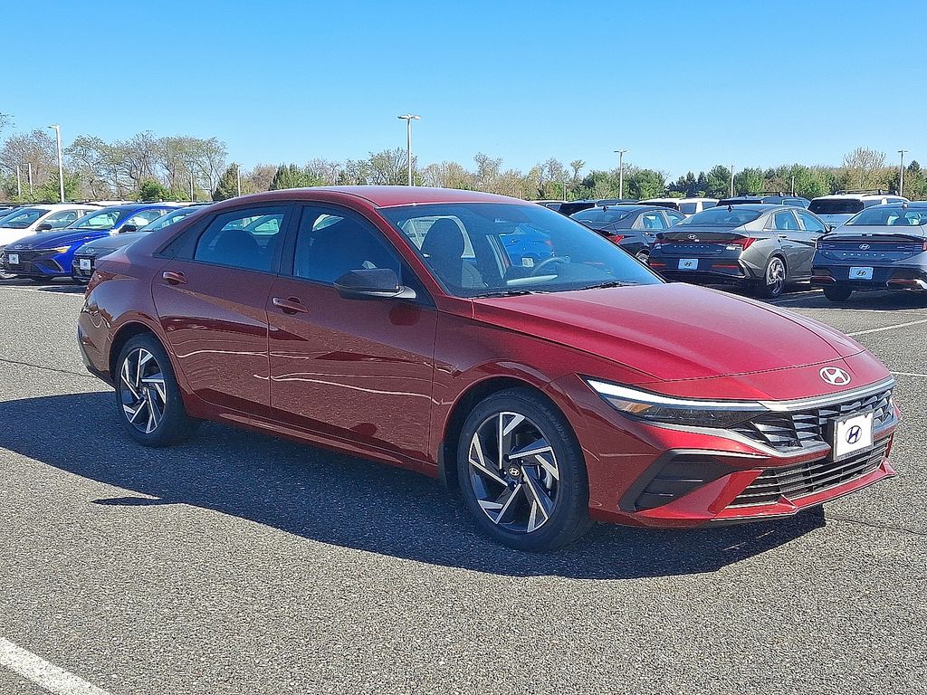 2025 Hyundai Elantra Sport 2
