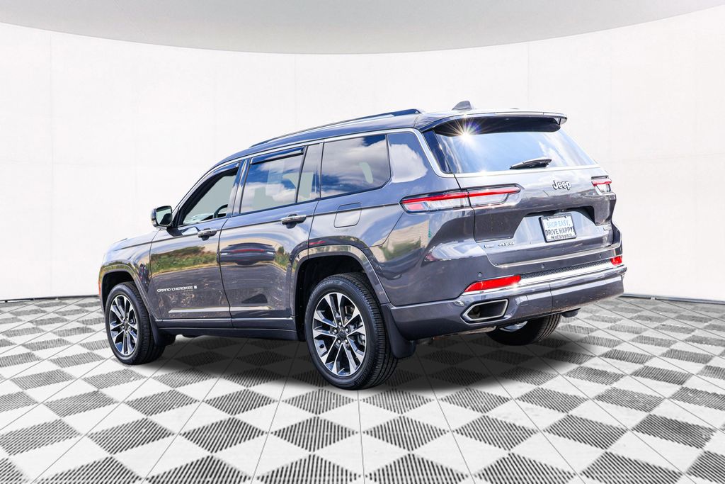 2021 Jeep Grand Cherokee L Overland 11